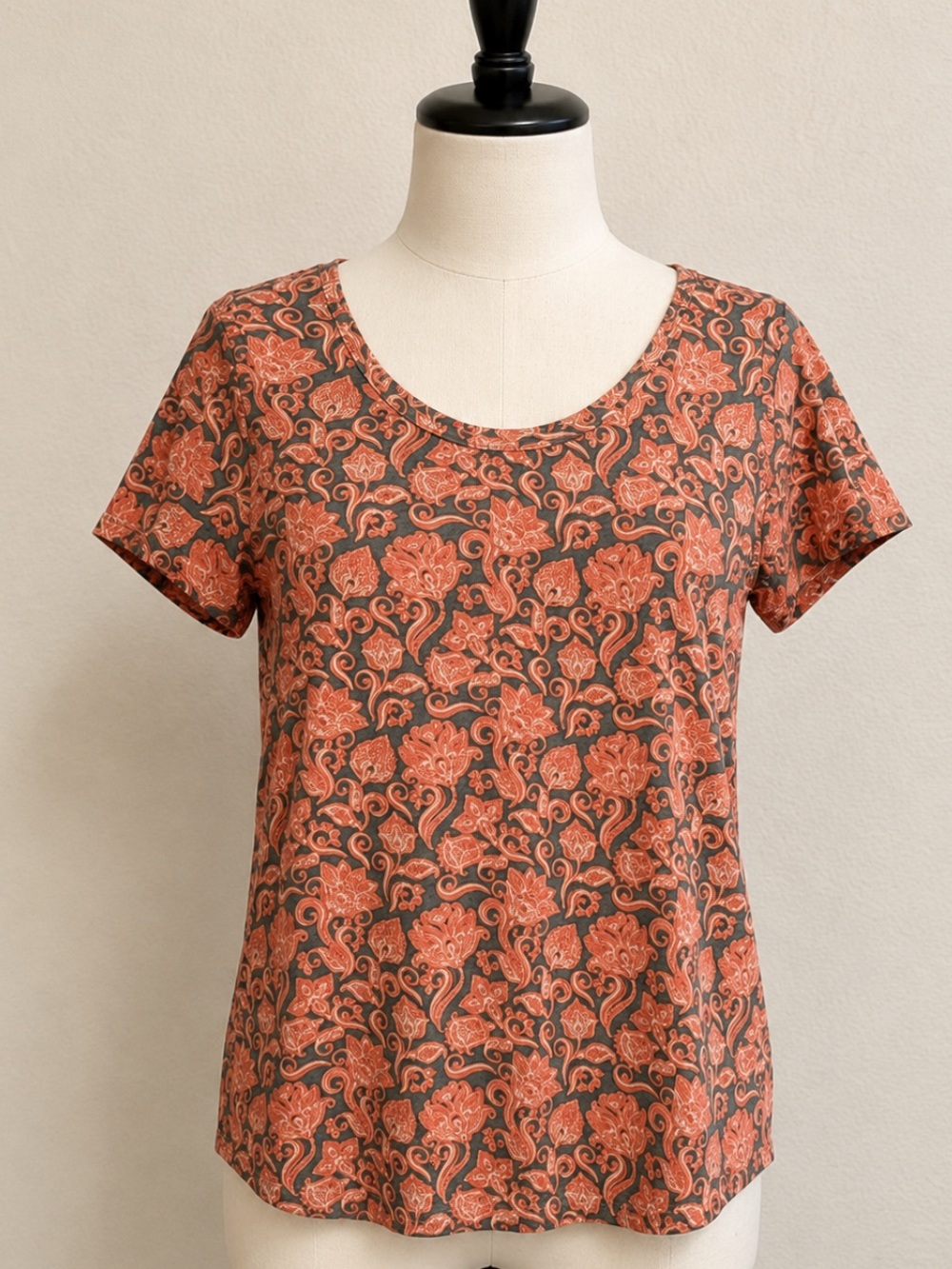 LuLaRoe NWT Coral and Gray Short Sleeve Top size M